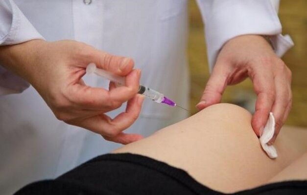 injection dans l'articulation du genou pour l'arthrose